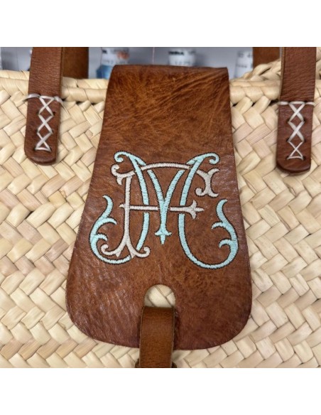 Panier rabat cuir avec initiales brodées