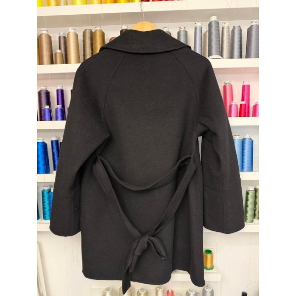 Manteau brodé